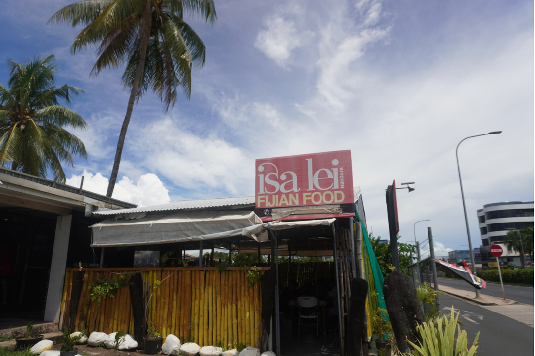 A Local Fijian Dining Experience in Martintar, Nadi：isa lei Fijian Food Restaurant